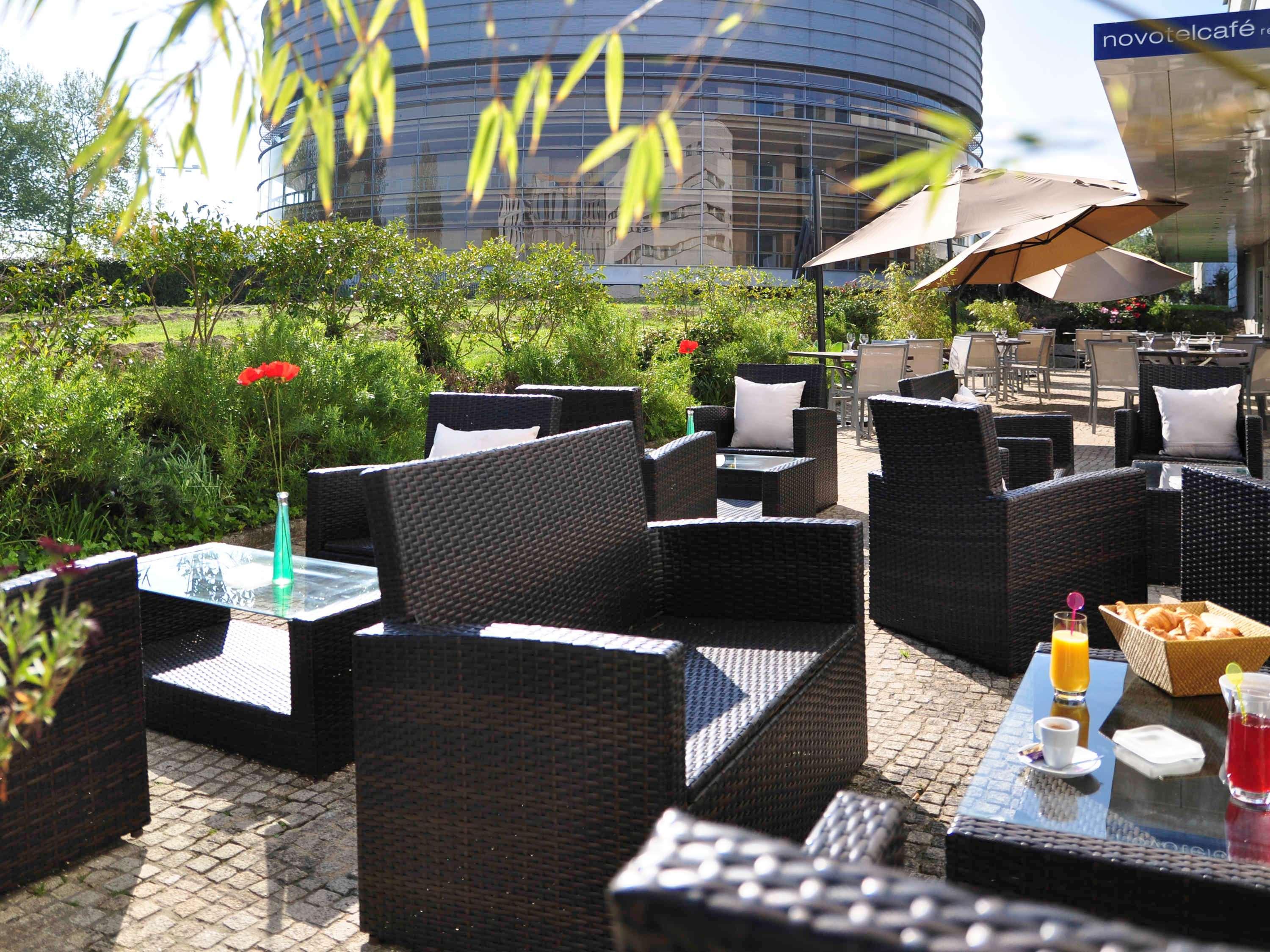 Novotel Nantes Centre Gare Exterior photo
