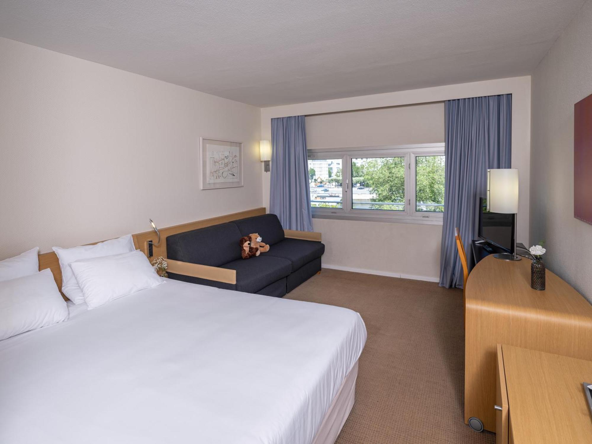 Novotel Nantes Centre Gare Exterior photo