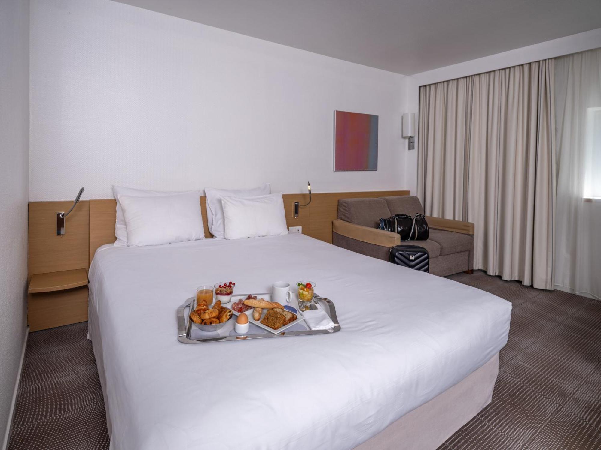 Novotel Nantes Centre Gare Exterior photo